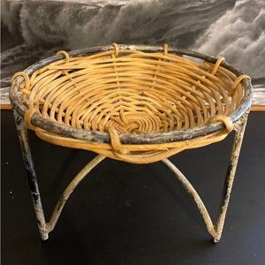 7” Vintage Elevated Decorative Rattan Bowl On Rustic Metal Stand Boho Home Decor